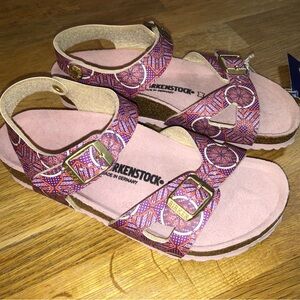 Brand New youth size 2 Birkenstock Rio Birko-Flor pink sandals